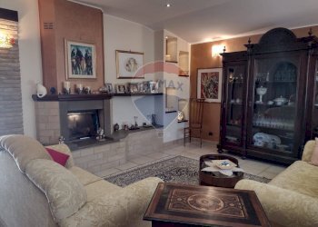 Soggiorno - Villa Via Antonello da Messina
 
1/G, Piazza Armerina - foto 16