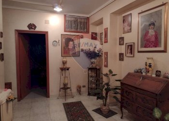 Hall / corridoio - Casa indipendente Via Alessandro Manzoni
 
10, Mirabella Imbaccari - foto 23