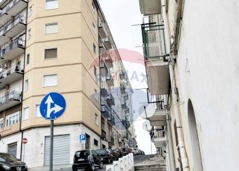 Edificio all\'aperto - Quadrilocale Piazza Guglielmo Marconi
 
4, Monte Sant'Angelo - foto 3