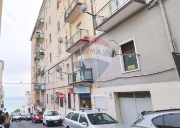 Edificio all\'aperto - Quadrilocale Piazza Guglielmo Marconi
 
4, Monte Sant'Angelo - foto 5