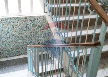 Scale - Quadrilocale Piazza Guglielmo Marconi
 
4, Monte Sant'Angelo - foto 12