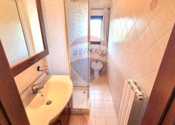 Bagno - Two-room apartment Via Roma
 
83, Castellina Marittima - photo 28