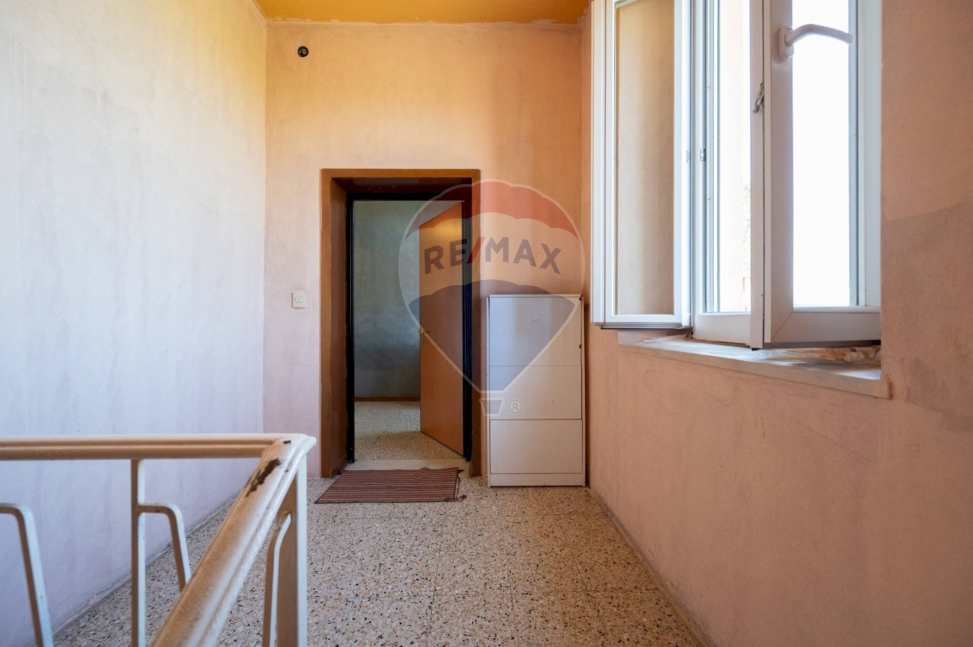 Hall / corridoio - Four-room apartment via Mazzini
10, Dosolo - photo 3