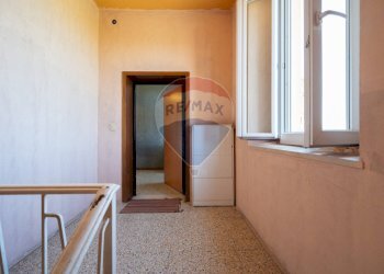 Hall / corridoio - Quadrilocale via Mazzini
 
10, Dosolo - foto 3