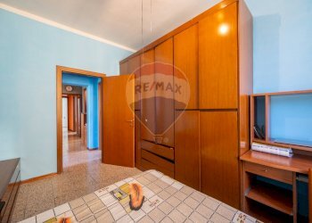 Camera / camera da letto - Quadrilocale via Mazzini
 
10, Dosolo - foto 17