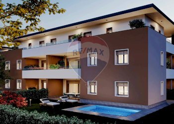 Edificio all\'aperto - Quadrilocale via gramsci
 
4, Bernareggio - foto 5