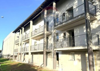 Edificio all\'aperto - Trilocale via delle grazie
 
33, Albuzzano - foto 6