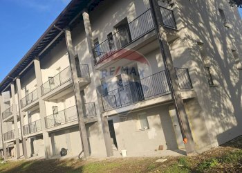 Edificio all\'aperto - Trilocale via delle grazie
 
33, Albuzzano - foto 12