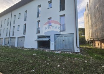 Edificio all\'aperto - Trilocale via delle grazie
 
33, Albuzzano - foto 16