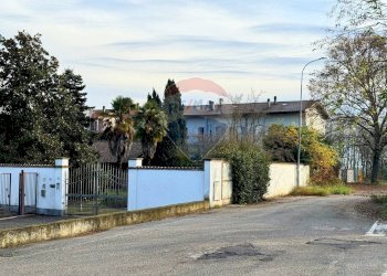 Casa all\'aperto - Trilocale via delle grazie
 
33, Albuzzano - foto 17