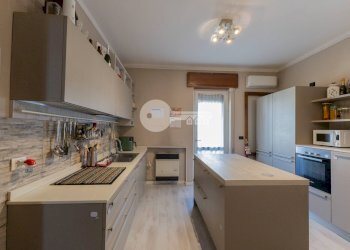 Foto 2 - Trilocale VIA FRATELLI ROSSELLI
 
22, Bagnolo Mella - foto 2