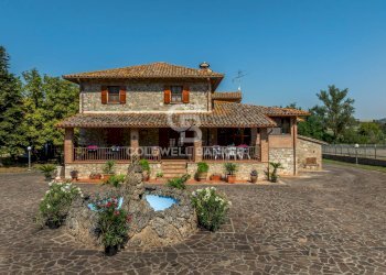 Foto 1 - Rustico Vocabolo Tevermorto
 
122, Todi - foto 1