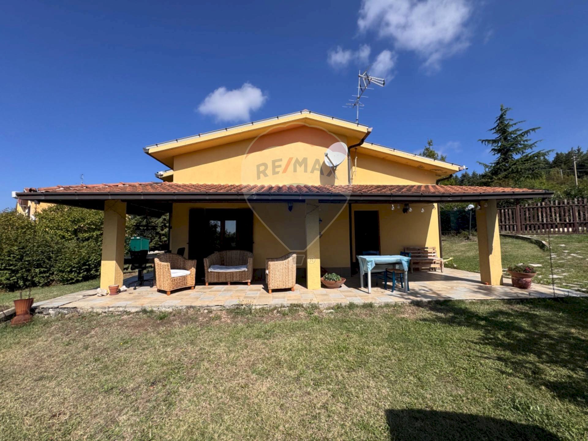 Casa all\'aperto - Casa indipendente Contrada Monteverde
snc, Vinchiaturo - foto 2