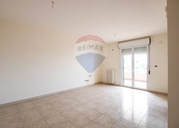 Stanza vuota - Bilocale Strada Provinciale Modugno-Carbonara
 
4/5, Bari - foto 3