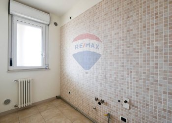 Stanza vuota - Bilocale Strada Provinciale Modugno-Carbonara
 
4/5, Bari - foto 5