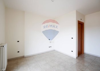 Stanza vuota - Bilocale Strada Provinciale Modugno-Carbonara
 
4/5, Bari - foto 9