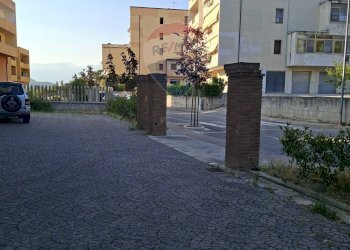 Edificio all\'aperto - Villa Bifamiliare Bussi sul Tirino - foto 6