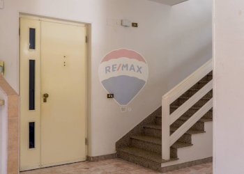 Scale - Villa Bifamiliare Bussi sul Tirino - foto 12