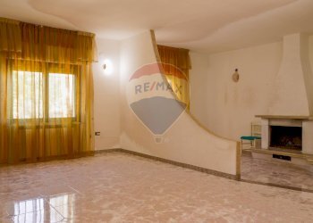 Stanza vuota - Villa Bifamiliare Bussi sul Tirino - foto 14