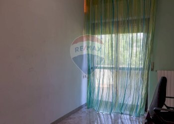 Stanza vuota - Villa Bifamiliare Bussi sul Tirino - foto 28