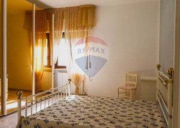 Camera / camera da letto - Villa Bifamiliare Bussi sul Tirino - foto 33