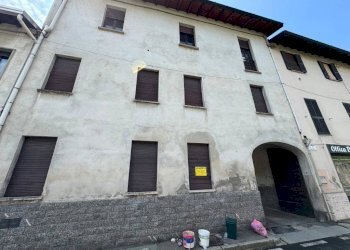 Facciata - Casa indipendente via Milano, 78, Casorate Sempione - foto 38