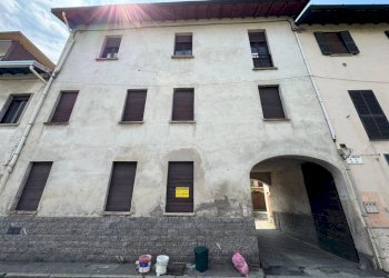 Facciata - Casa indipendente via Milano, 78, Casorate Sempione - foto 39