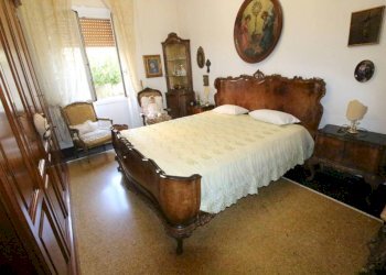 Camera da letto - Appartamento via Villini Ambrogio Negrone, Genova - foto 43