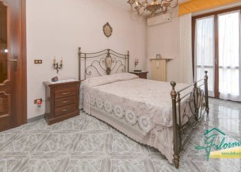 Camera da letto - Villa via Livorno, La Loggia - foto 35