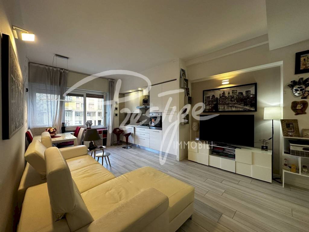 Soggiorno - Trilocale via Dalmazia, La Spezia - foto 2