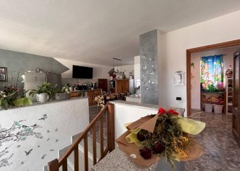 Salone - Villa a Schiera Frazione Attissano, 119, Busca - foto 11