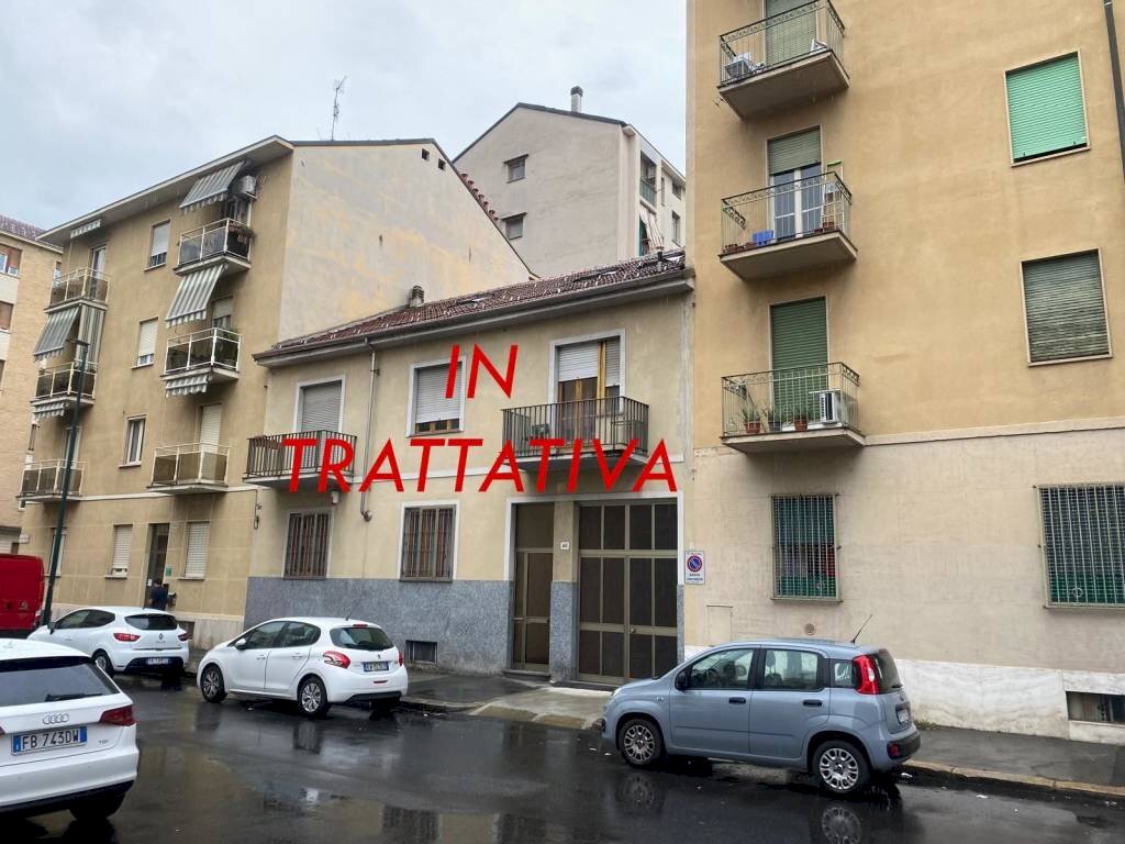 Facciata - Stable - Palace via Francesco Baracca, 48, Torino - photo 1