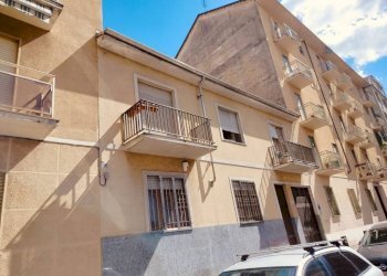 Facciata - Stable - Palace via Francesco Baracca, 48, Torino - photo 4