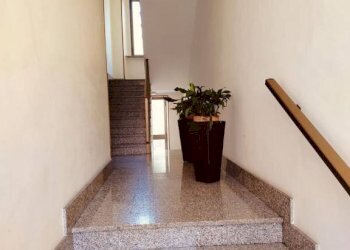 Interno palazzo - Stable - Palace via Francesco Baracca, 48, Torino - photo 5