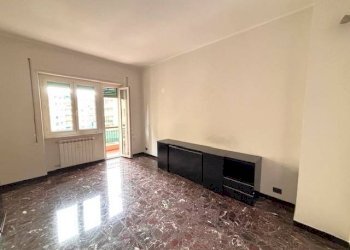 Salone - Trilocale corso Ferdinando Magellano, Genova (zona Sampierdarena) - foto 2