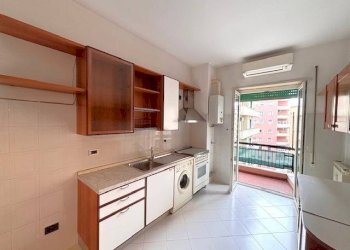 Cucina - Trilocale corso Ferdinando Magellano, Genova (zona Sampierdarena) - foto 11