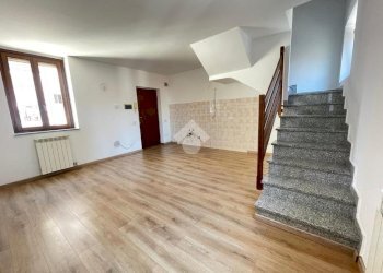 Three-room apartment Via Goffredo Mameli, Arconate - photo 2
