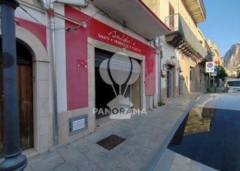 Locale Commerciale Via Principe Amedeo, Partinico - foto 1