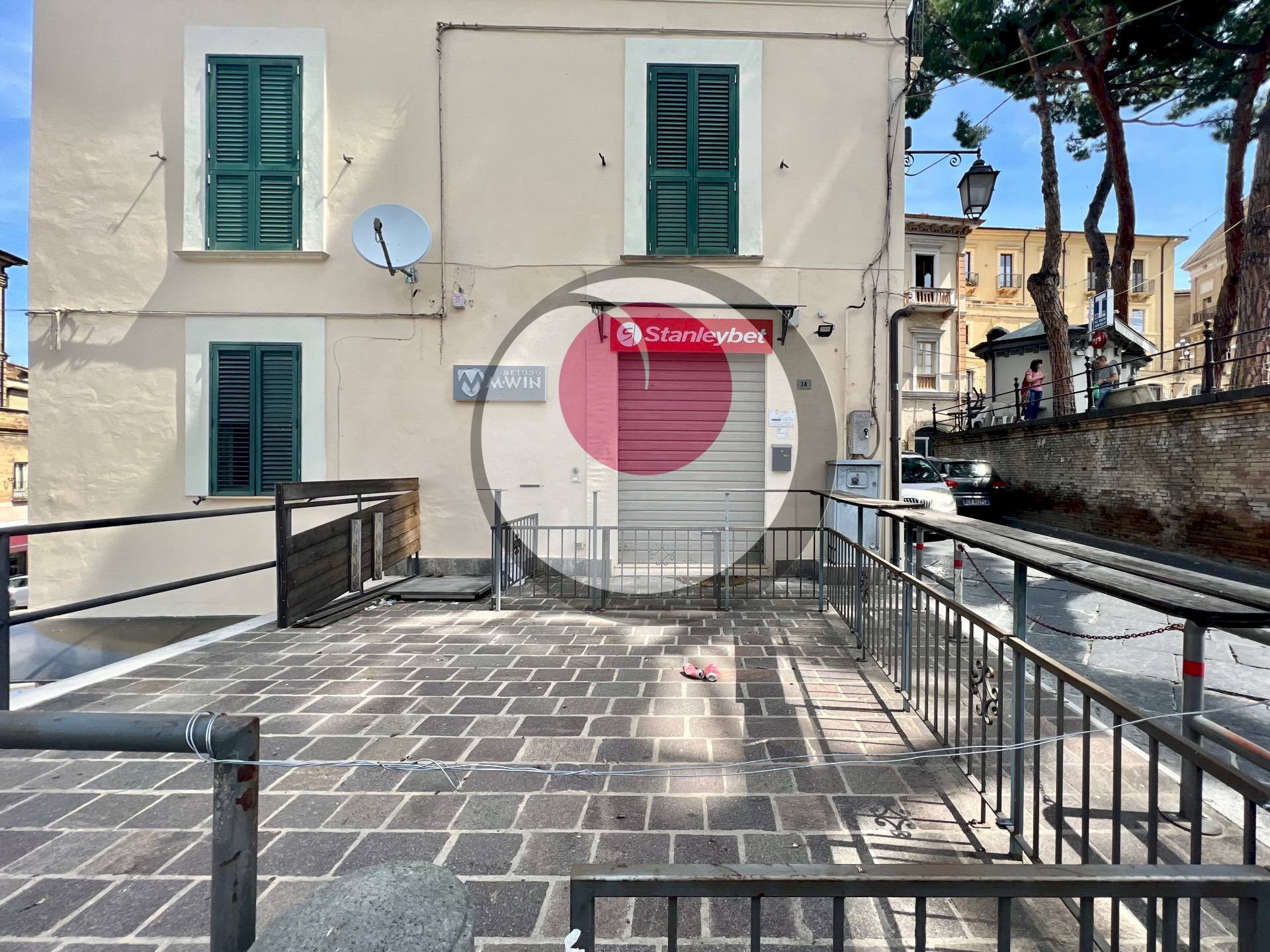 Foto 2 - Locale Commerciale Piazza Plebiscito, Lanciano - foto 2