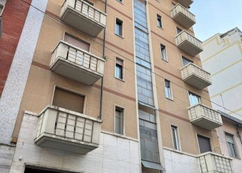 Foto 1 - Quadrilocale Via Barletta
 
83, Torino - foto 1