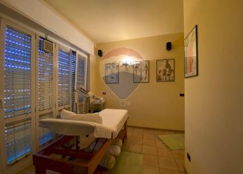 cabina - Locale Commerciale C.SO EUROPA
 
151, Rho - foto 10