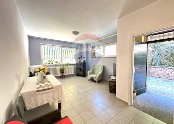 Soggiorno - Quadrilocale via Bozzonaccio
 
6, Cuasso al Monte - foto 4