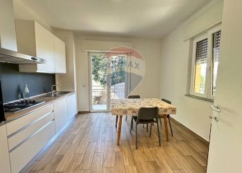 Cucina abitabile - Quadrilocale via Bozzonaccio
 
6, Cuasso al Monte - foto 9