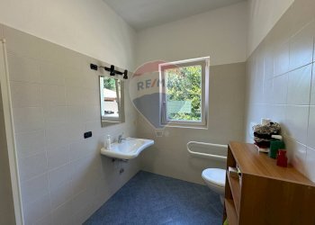 Bagno - Quadrilocale via Bozzonaccio
 
6, Cuasso al Monte - foto 12