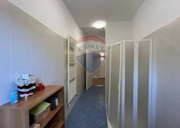 Bagno - Quadrilocale via Bozzonaccio
 
6, Cuasso al Monte - foto 13