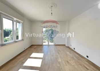 Stanza vuota - Quadrilocale via Bozzonaccio
 
6, Cuasso al Monte - foto 14