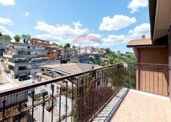 Balcone - Quadrilocale via volturno
 
11, Monterotondo - foto 7