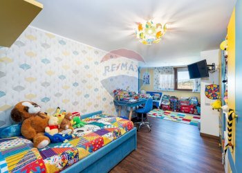 Camera / camera da letto - Quadrilocale via volturno
 
11, Monterotondo - foto 14