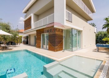 Piscina - Villa Via Luigi Rizzo
 
8, Mascalucia - foto 1