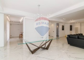 Soggiorno - Villa Via Luigi Rizzo
 
8, Mascalucia - foto 23